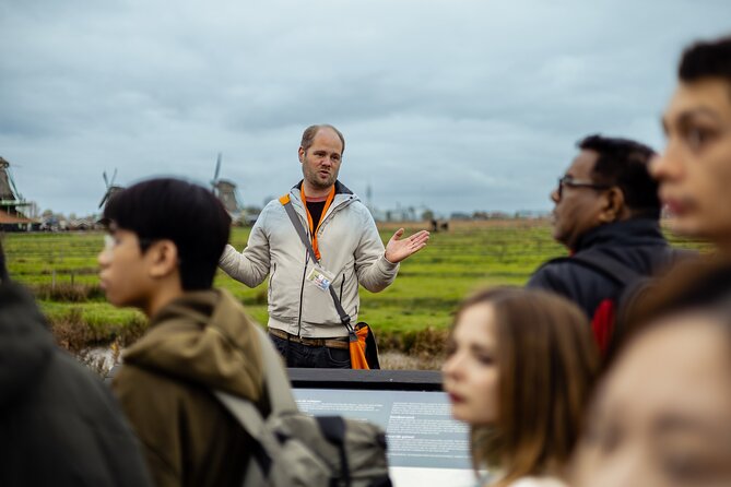 Zaanse Schans and Cheese Tasting Guided Tour from Amsterdam - What the optional canal cruise adds