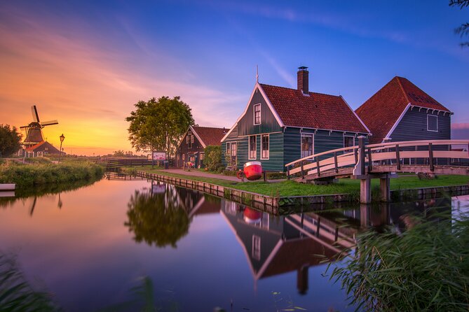 Zaanse Schans and Cheese Tasting Guided Tour from Amsterdam - Two and a half hours among windmills and wooden houses