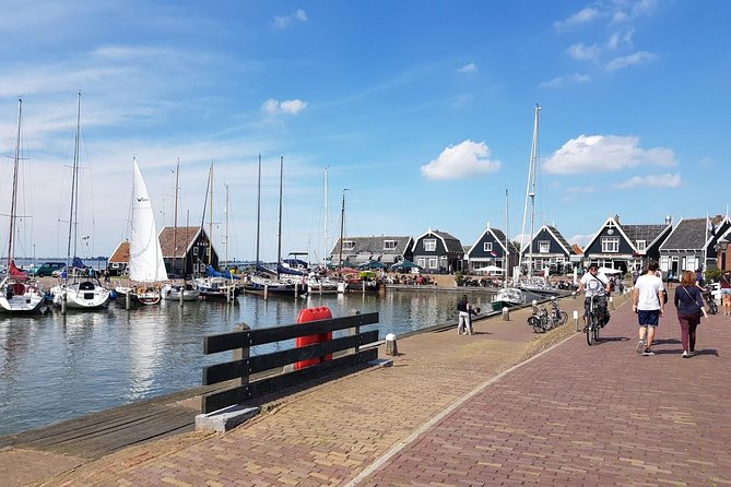 Zaanse Schans and Volendam Private Tour – Clogs, Cheese and More - Comfort, access, and practical planning