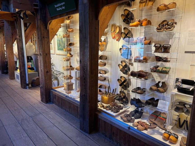 Zaanse Schans & Volendam Private Tour: Windmills and Cheese - Comfort, vehicle and what is included