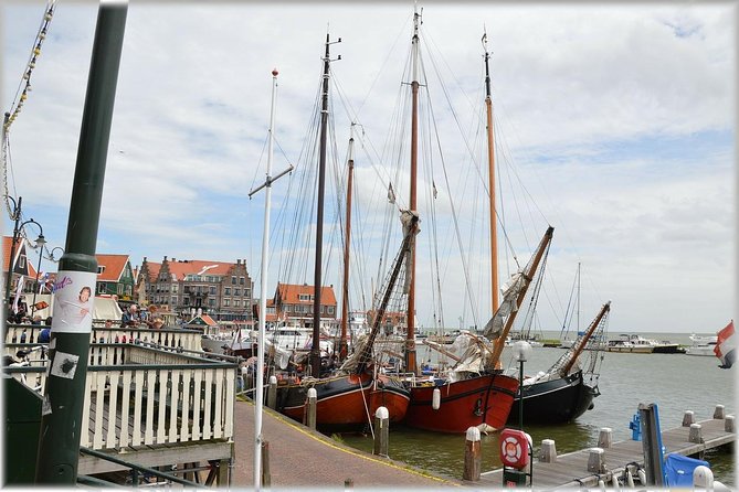 Zaanse Schans Windmills, cheese and clogs and Volendam tour from Amsterdam - Is $324.79 per person good value?