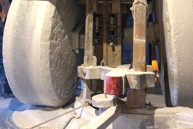 Zaanse Schans Windmills, cheese and clogs and Volendam tour from Amsterdam - Watching wooden clogs take shape