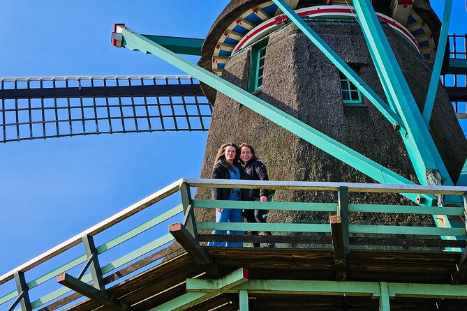 Zaanse Schans Windmills, Cheese and Volendam Tour from Amsterdam - What the guides add to the day
