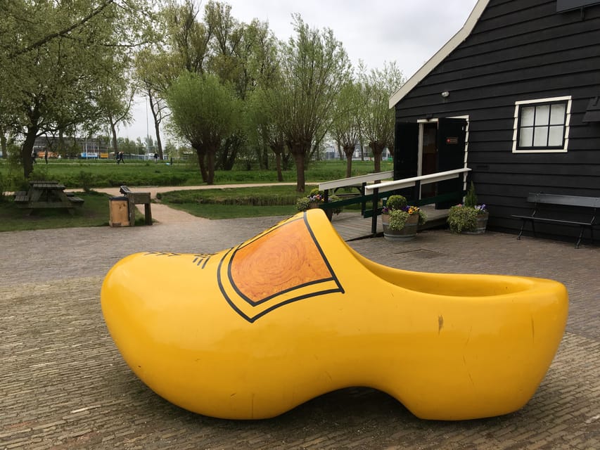 Zaanse Schans: Windmills, Clogs & Cheese by Electric Scooter - Coffee, lunch, and choosing your own pace