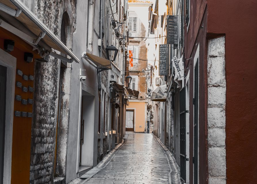 Zadar Walking Tour sponsored by Gligora Cheese and deli. - Zadar Market and the taste of Pag cheese