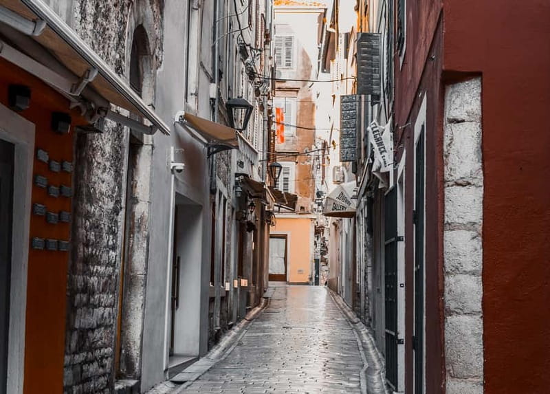 Zadar Walking Tour sponsored by Gligora Cheese and deli. - St. Chrysogonus and the city’s royal connections