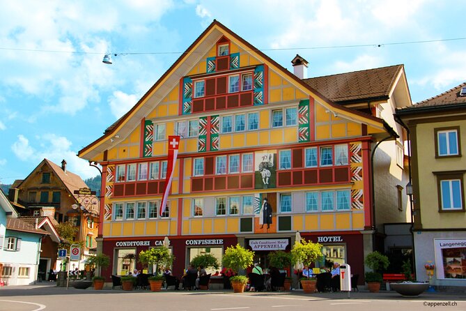 Zurich Open Top Bus, Chocolate and Cheese Factory Tour Appenzell - Cheese traditions at the Appenzeller Schaukäserei