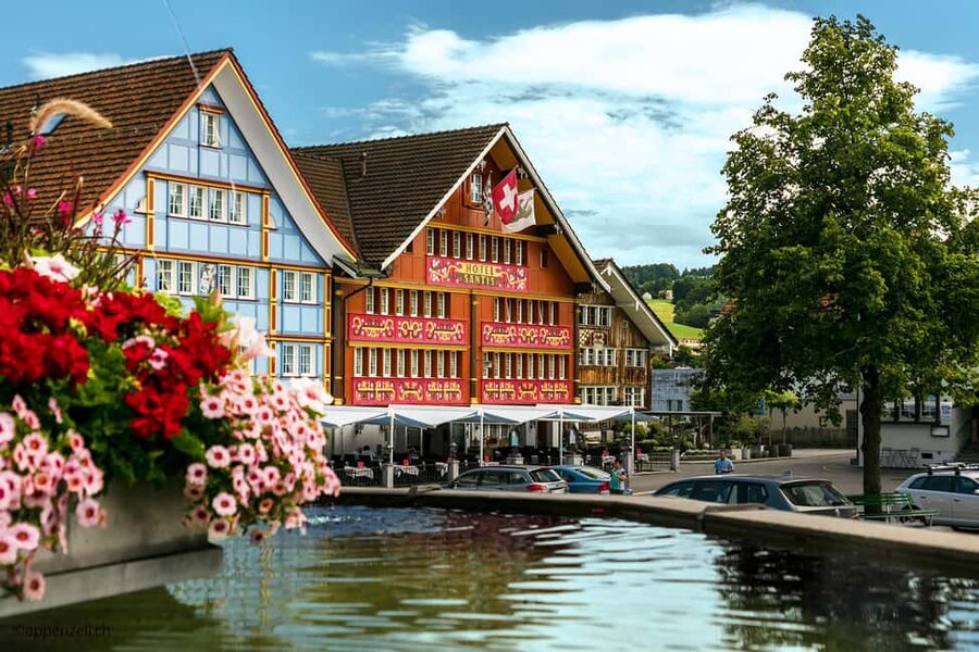 Zurich Open-top Tour and Chocolate and Cheese Countryside - Who will get the most from this day