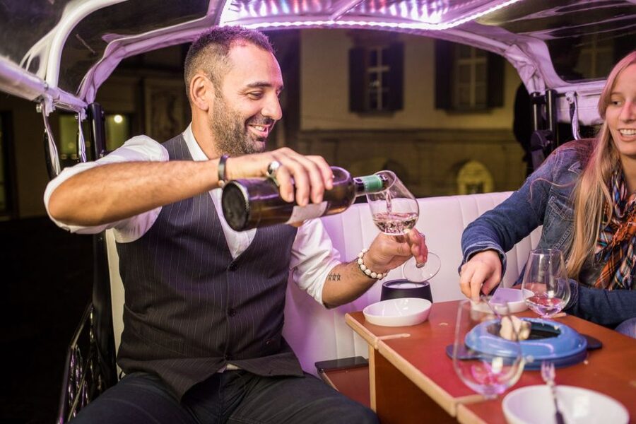 Zurich: Swiss Cheese Fondue & Wine e-Tuk-Tuk City Tour - Meeting at Europaallee and getting settled